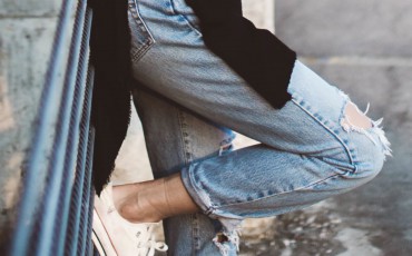 How to Wear Cropped Jeans